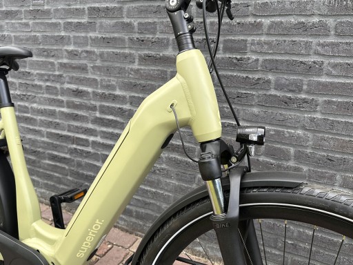 Superior E-City Matte Yellow - Superior_E-City_Matte_Yellow_03.jpg