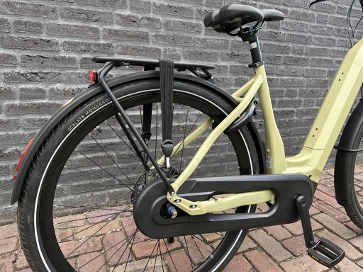 Superior E-City Matte Yellow - Superior_E-City_Matte_Yellow_02.jpg